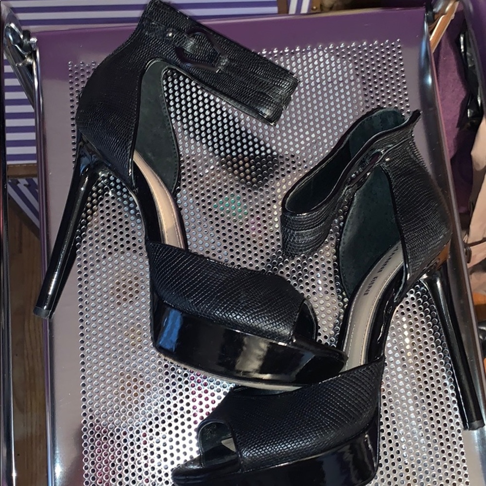 Gianni Bini Sandal